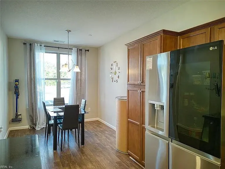 2 bed, 1289 sqft, $2,295 — Photo 4