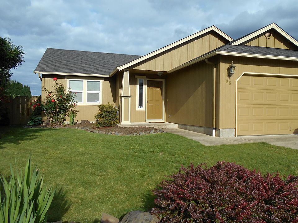 All current landscaping will be refreshed and upgraded prior to new tenant move-in.