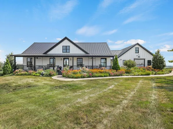 N7738 Panorama Rd, Belleville, WI 53508