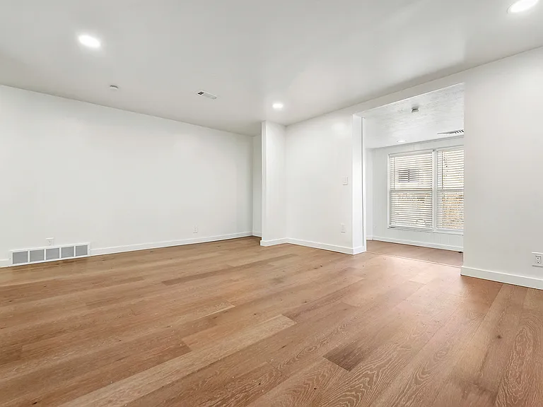 112 E 18th Ave #1 — Photo 8