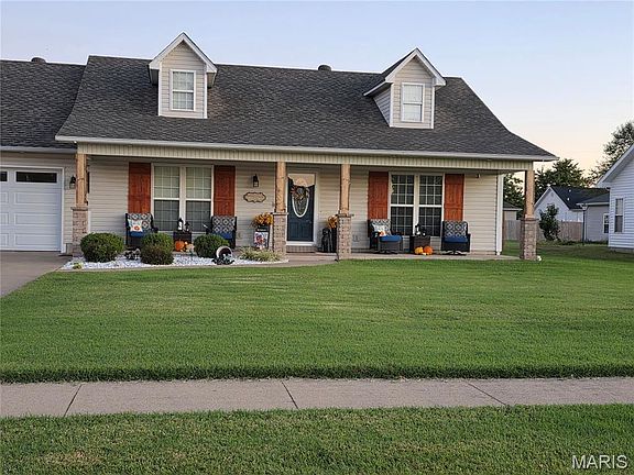 2nd image of 806 Innsbruck Ln