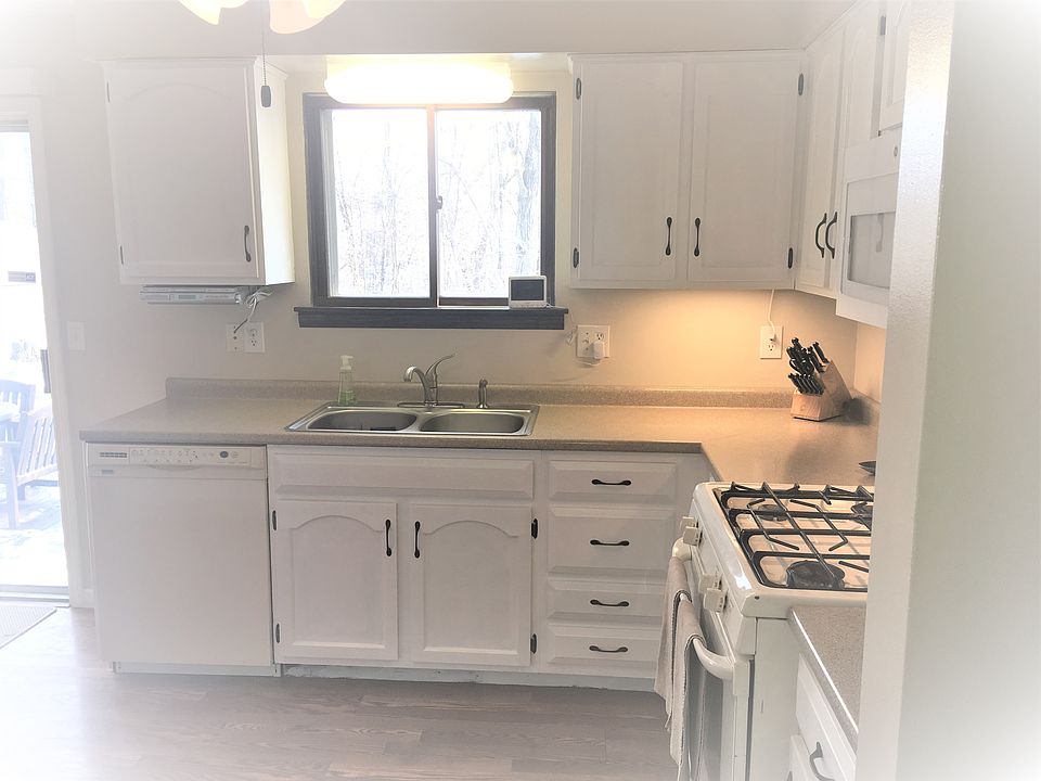 1st image of 1656 Greenbriar Dr