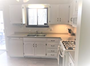 1656 Greenbriar Dr, Metamora, IL 61548