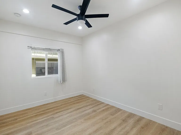 640 Imperial Ave #12 — Photo 17