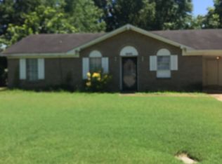 3045 Fairmeadow Dr, Horn Lake, MS 38637