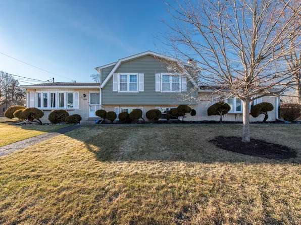 3000 19th Pl, North Chicago, IL 60064