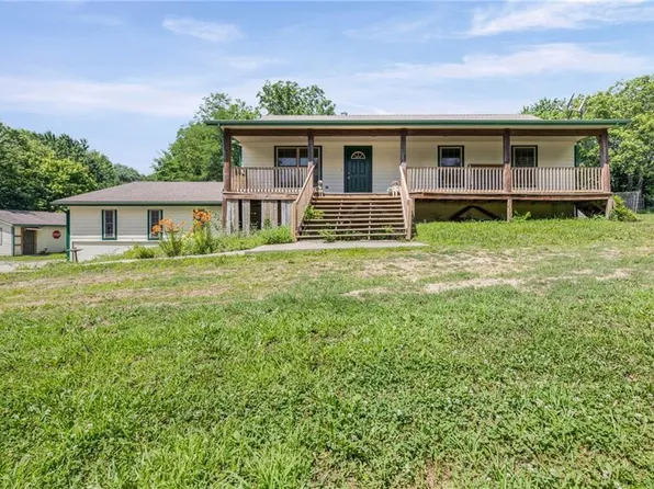 30904 Pressonville Rd, Paola, KS 66071