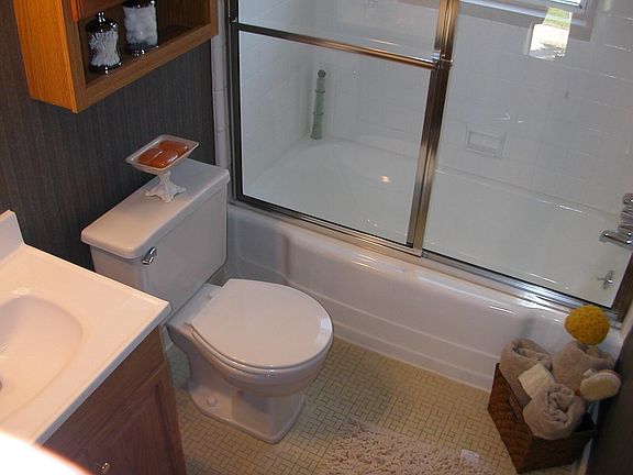 5th image of 3242 Coolidge Hwy #1