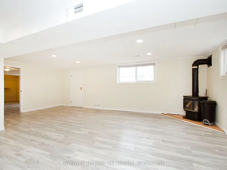 297 Admiral Rd — Photo 7