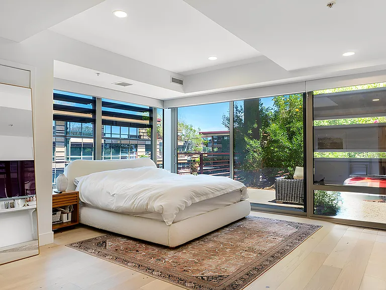 Primary suite