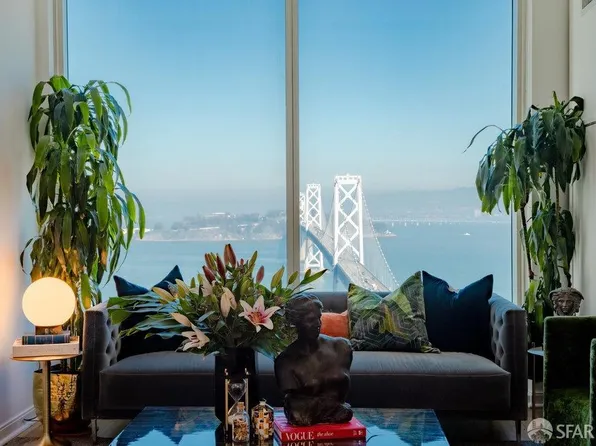 425 1st St Unit 4208, San Francisco, CA 94105
