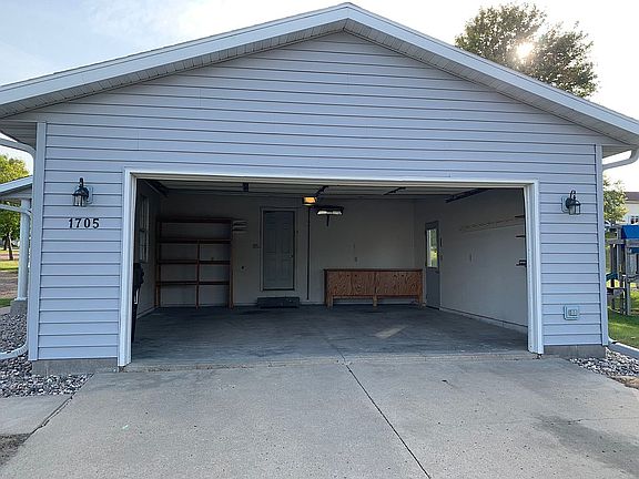 Attached 2-Stall Garage