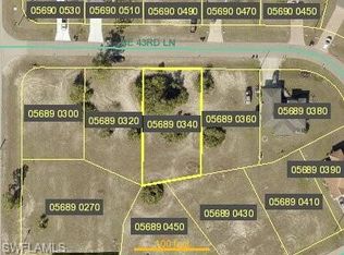 808 NE 43rd Ln, Cape Coral, FL 33909
