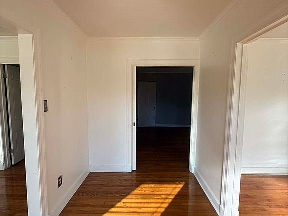 2nd image of 3730 Winderwood Cir