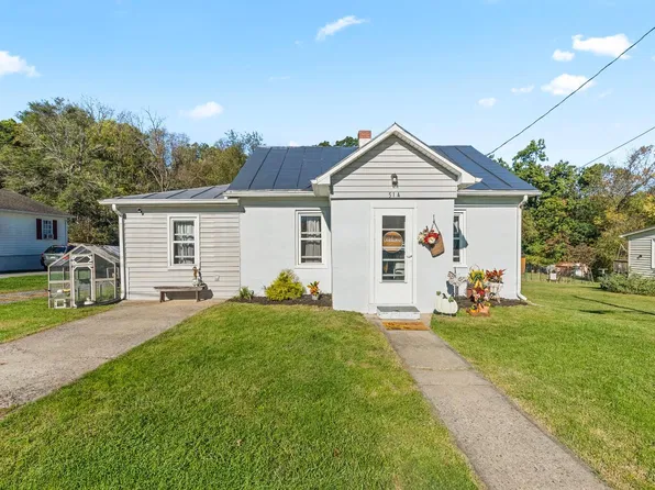 514 F St, Staunton, VA 24401