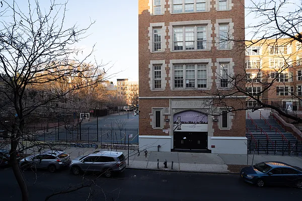 Rented by Douglas Elliman | media 9