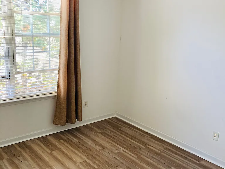 1906 Bellflower Dr — Photo 24