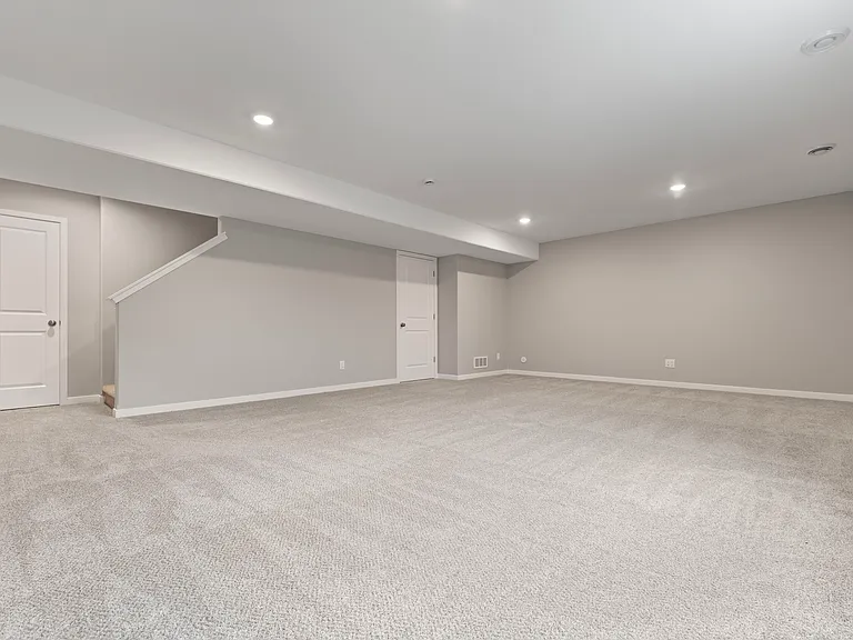 4127 Omaha Ave — Photo 9
