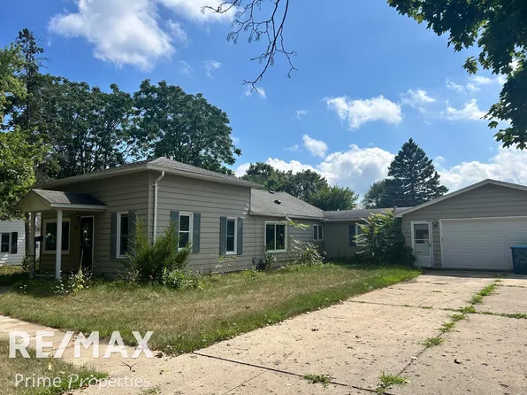 245 Saginaw St, Vassar, MI 48768