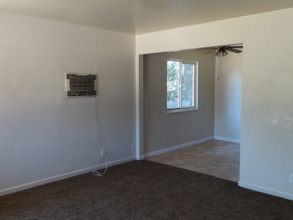 2nd image of 1037 Carmelita Ave