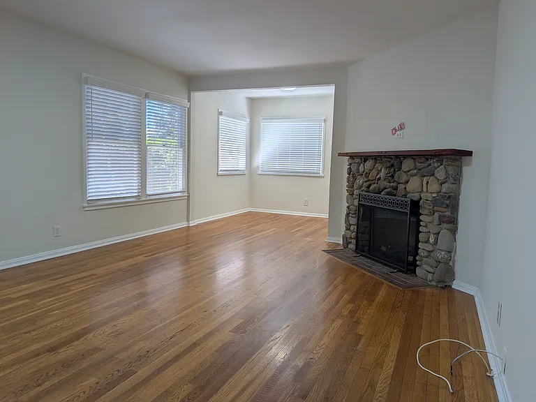 1007 Pacific St #A — Photo 2