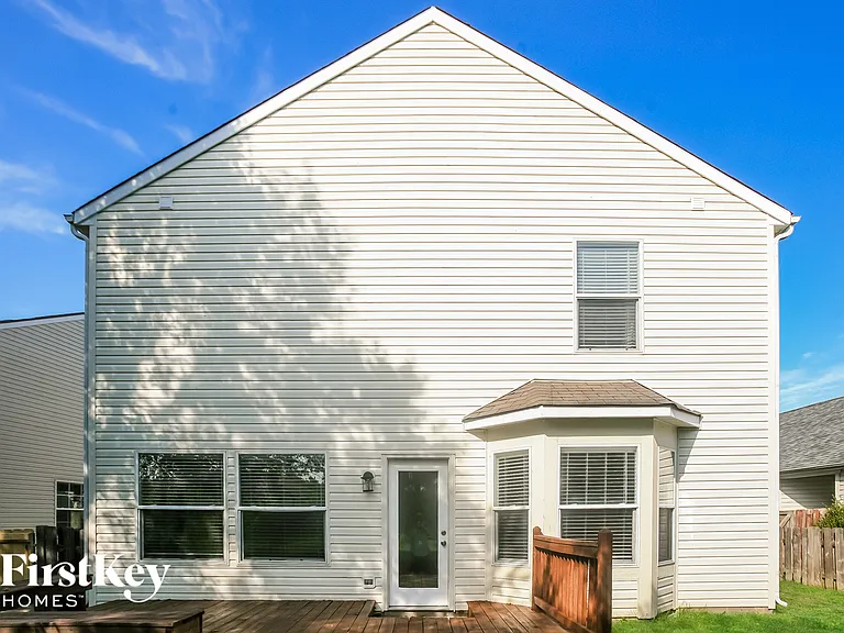 461 E Clear Lake Ln — Photo 15