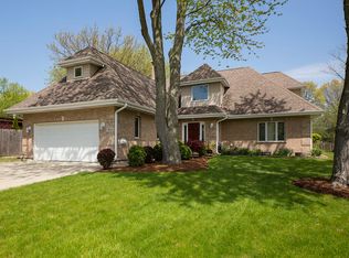 1421 Maple St, Glenview, IL 60025