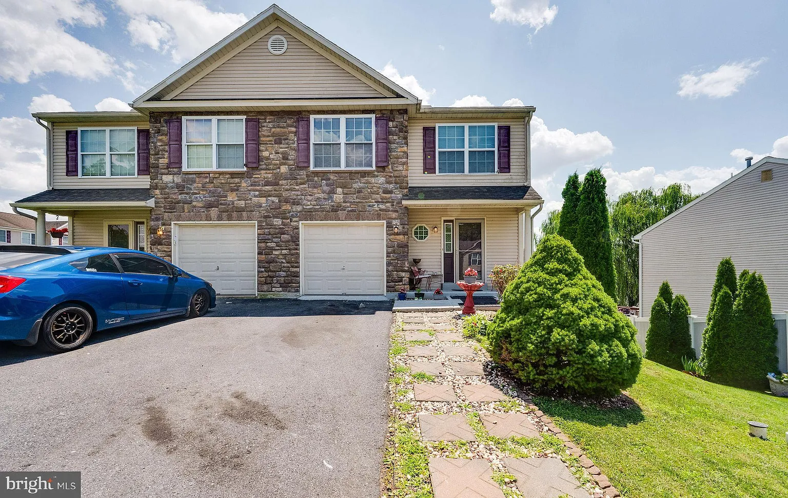 1041 Alexander Dr photo 1