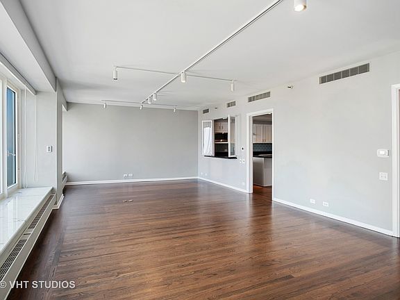 5th image of 161 E Chicago Ave APT 34H
