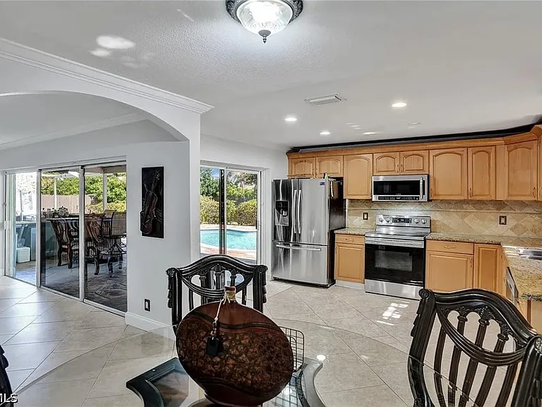 9261 SW 16th Rd W — Photo 13