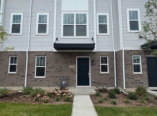 1490 Blaine St, Des Plaines, IL 60018