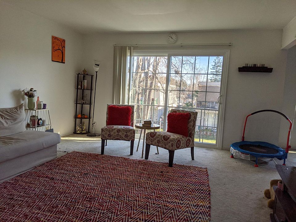 1st image of 986 Mangrove Ave APT C