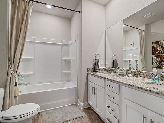 4th image of 252 Ryma Oaks Ct