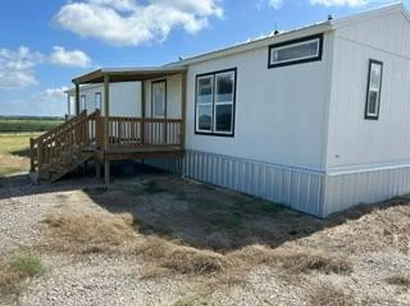 347 County Road 364a, Shiner, TX 77984