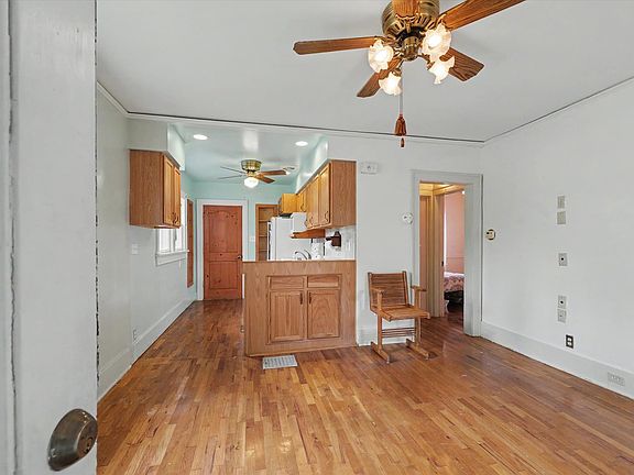 5th image of 206 N Victor St