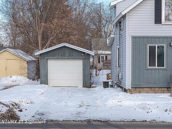 2nd image of 208 W Indian St