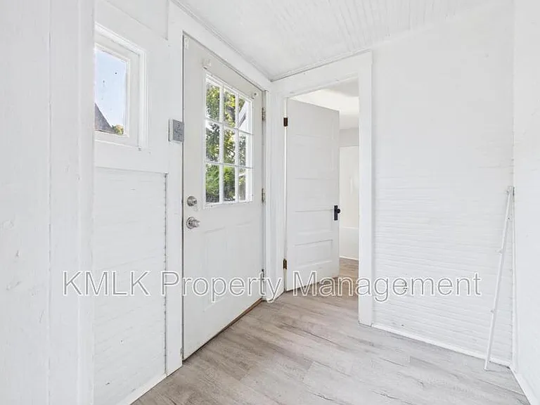 701 Kling St — Photo 18