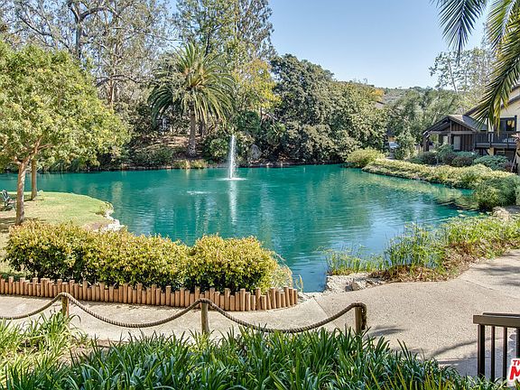 4th image of 3205 Raintree Cir