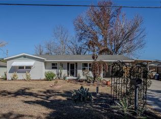 10845 Margaret Dr, Tavares, FL 32778