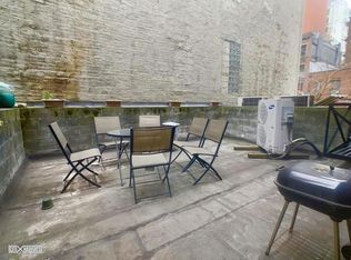 526 9th Ave APT 2, New York, NY 10018