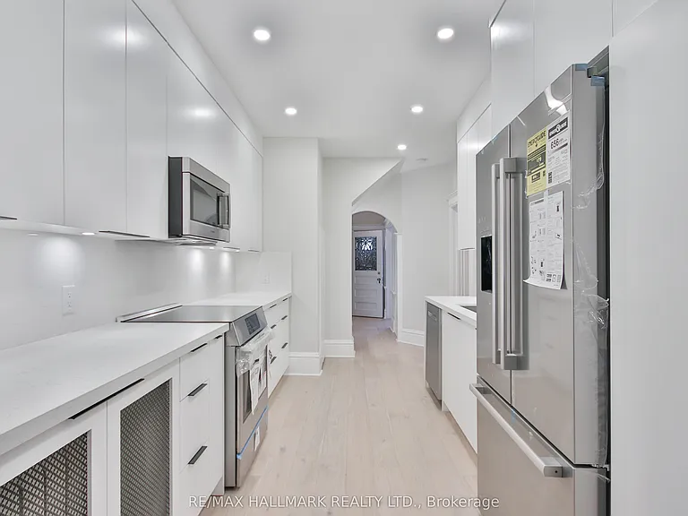 639 Broadview Ave #MAIN FL — Photo 20