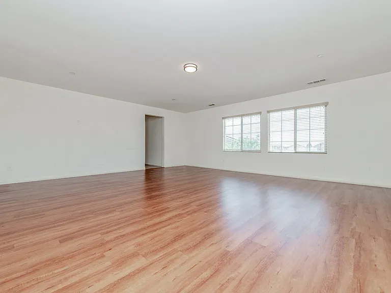 6954 Stanza Ct — Photo 20