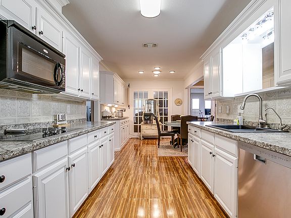 4th image of 3302 Sierra Ct