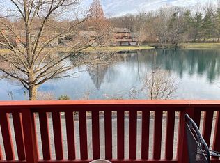 6420 Marina Dr, Prospect, KY 40059