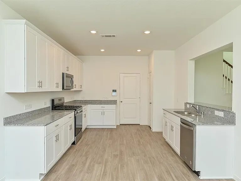1005 Greenshank Dr — Photo 10