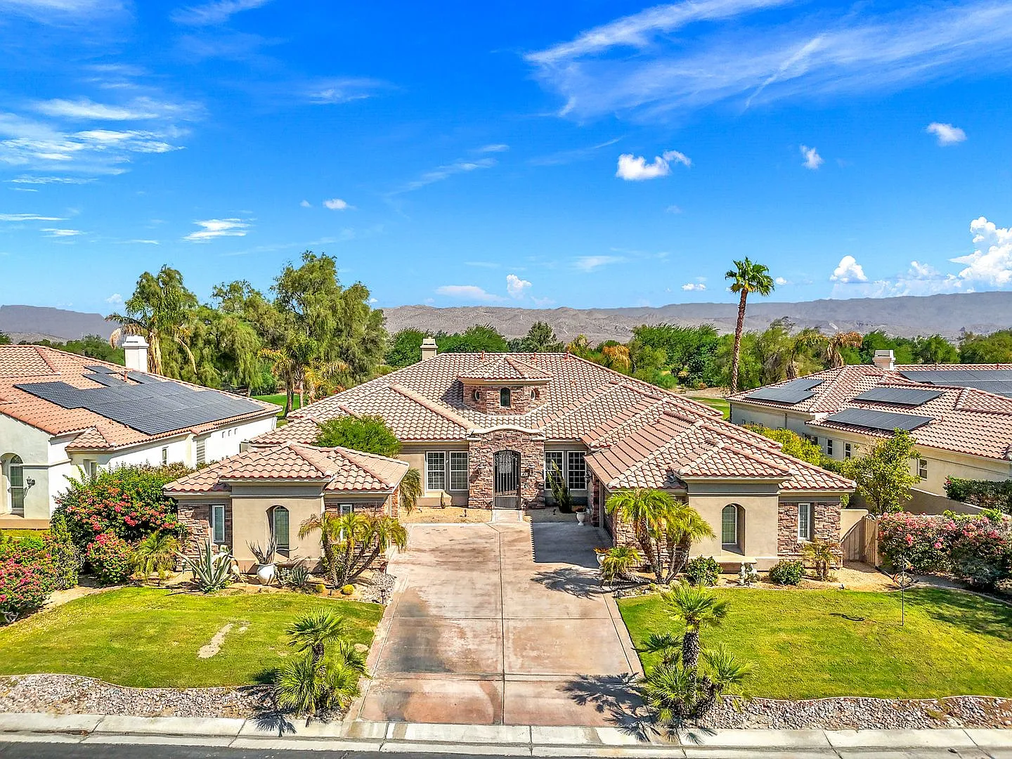 Home - 45 Vista Encantada, Rancho Mirage Golf Course Views, Pool, Spa, Tennis Pickle Ball, Gated ... — Photo 3