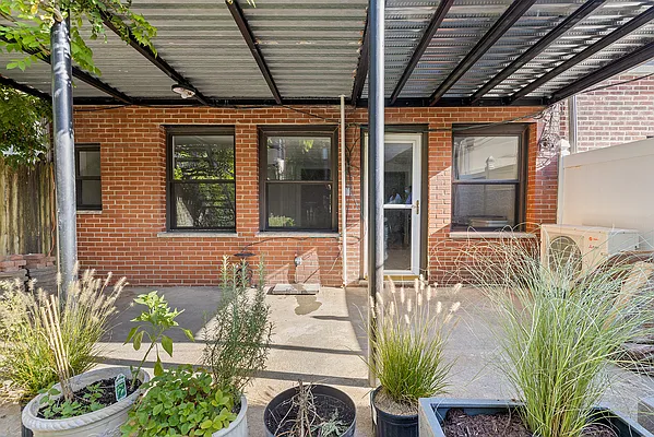 Rented by Corcoran | media 35