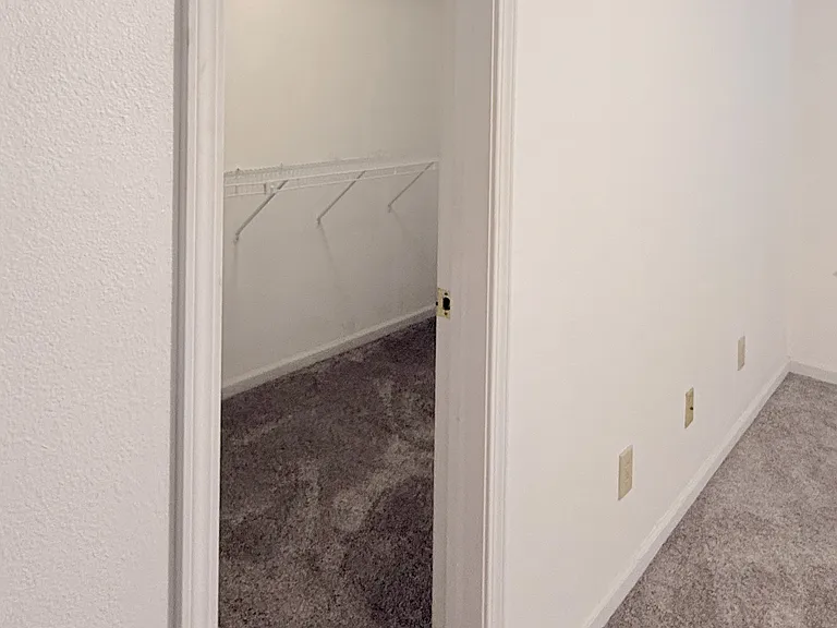 12754 Crescent Dr — Photo 35