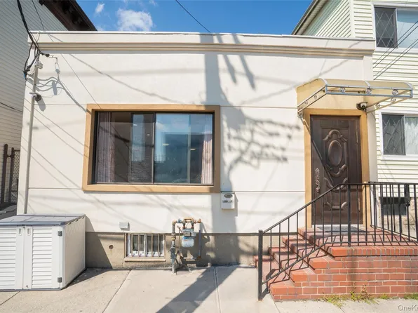 11907 14th Road, College Point, NY 11356