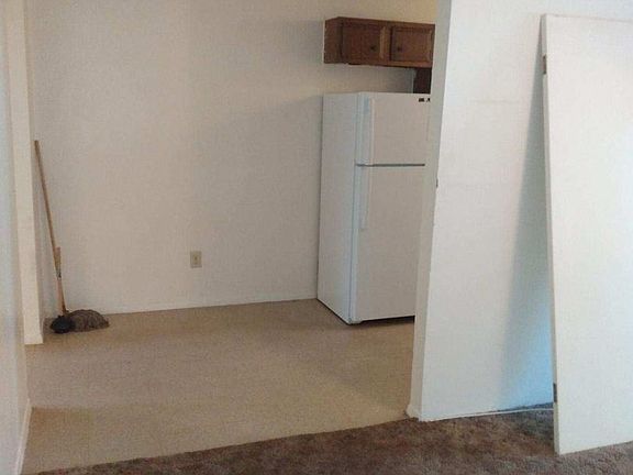 2nd image of 690 Adams St #102